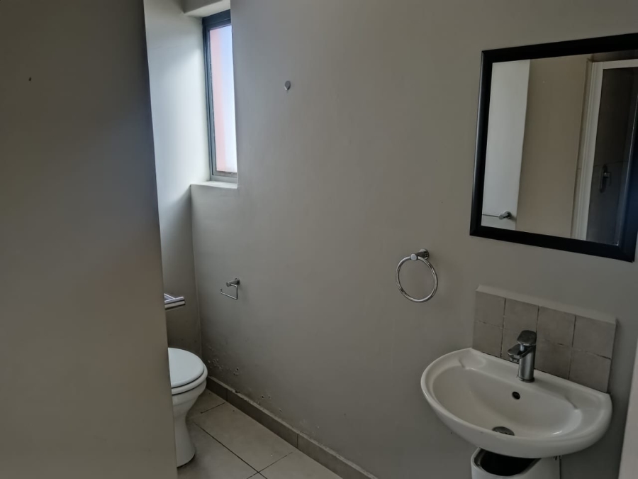 1 Bedroom Property for Sale in Nahoon Valley Park Eastern Cape